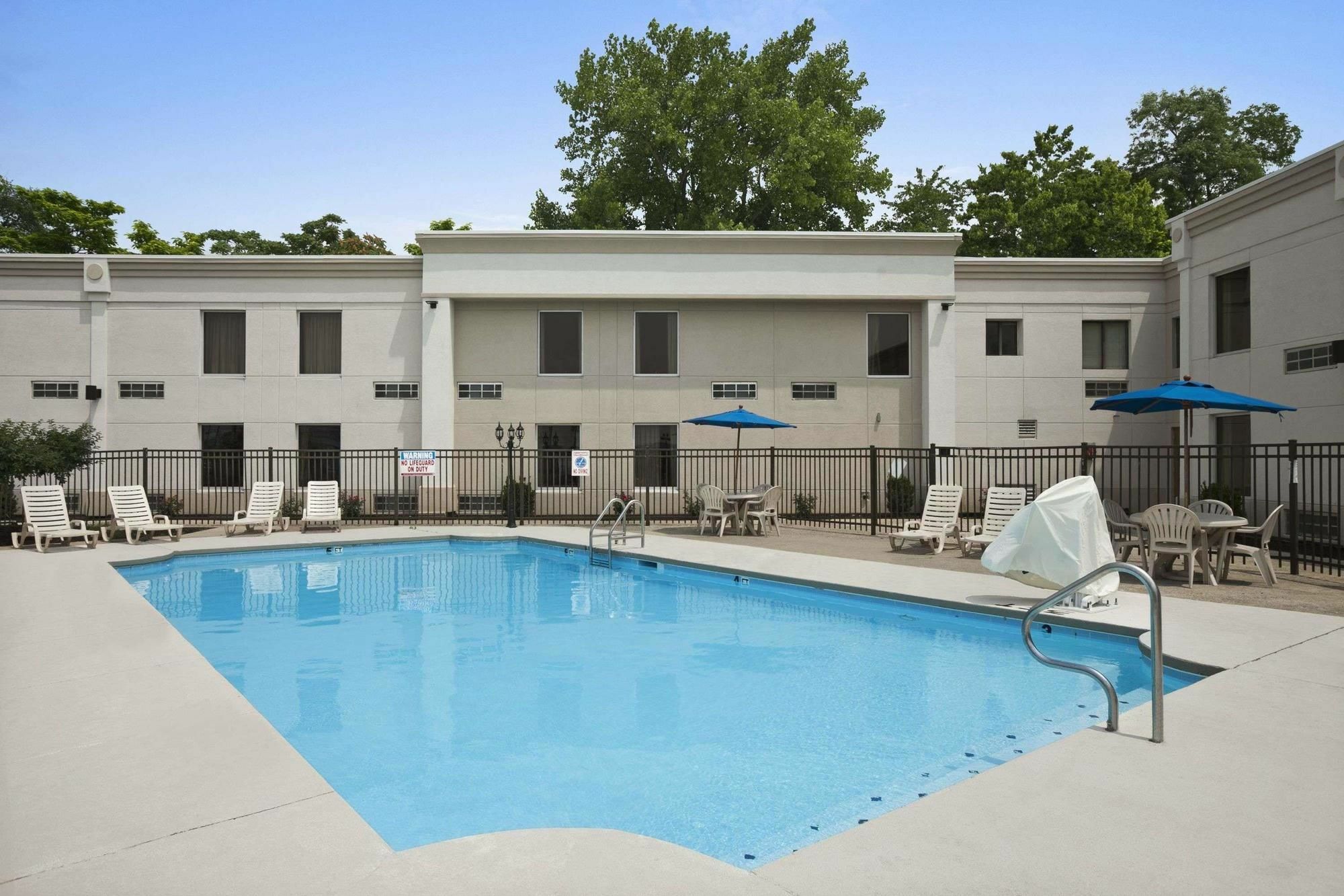 Quality Inn & Suites Cincinnati Exteriér fotografie